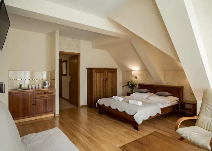 Jawor בית אירוח