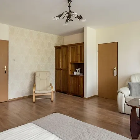 Jawor ホームステイ